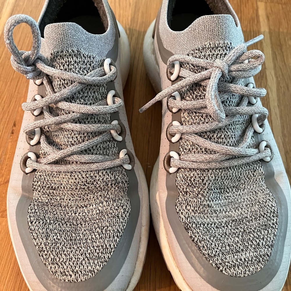 Like new men’s Allbirds.